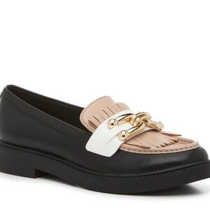 Marc Fisher Black and Blush Fringe Loafers with Gold Chain Accent size 9M, NWOT